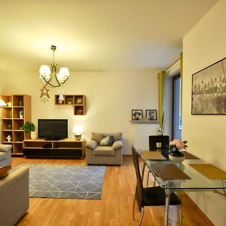 Mlociny Metro Apartment Warsaw Exterior photo